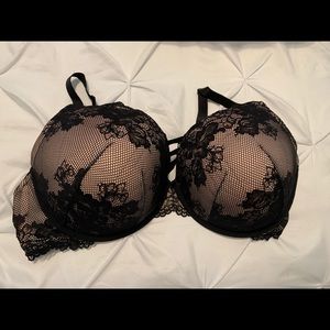 Torrid bra w/black lace & pink size 48DDD